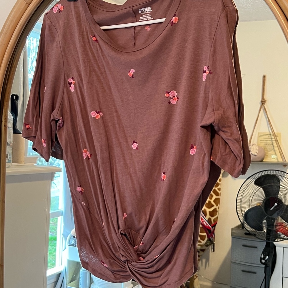 Cute pink Victoria secret flower top